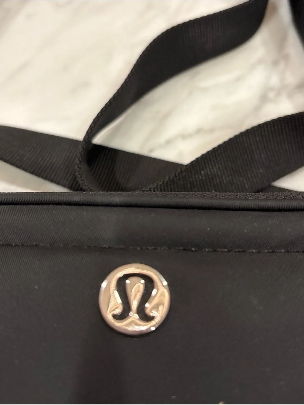 Lululemon crossbody bag - Picture 2 of 7
